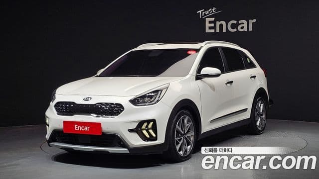 Kia Niro 2019 — ფოტო 1/20