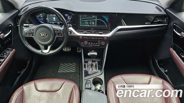 Kia Niro 2019 — ფოტო 7/20