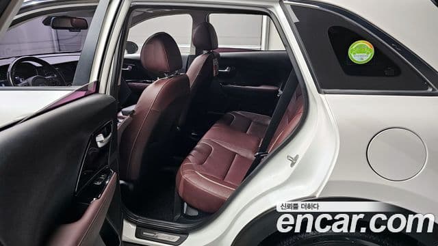 Kia Niro 2019 — ფოტო 11/20