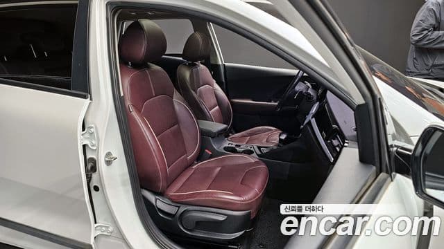 Kia Niro 2019 — ფოტო 12/20