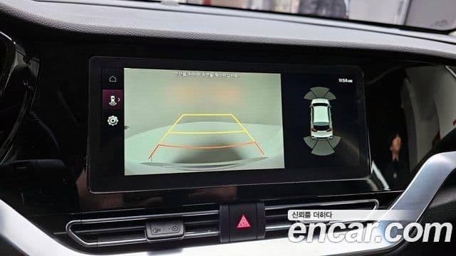 Kia Niro 2019 — ფოტო 18/20