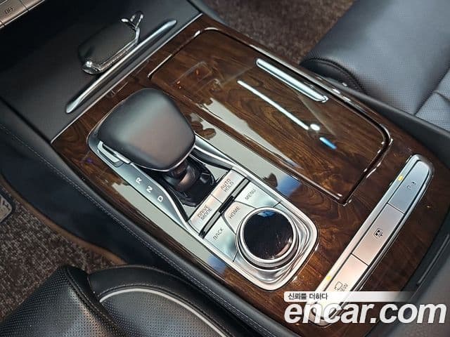 Kia The K9 2018 — ფოტო 7/20