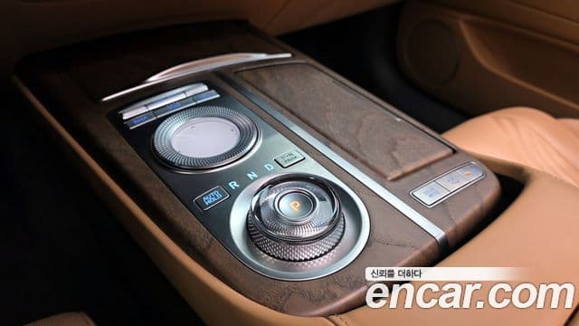 Genesis Electrified G80 2022 — Şəkil 9/20