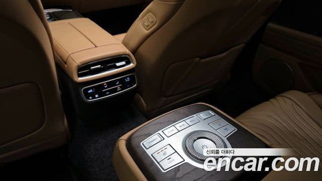 Genesis Electrified G80 2022 — Şəkil 18/20
