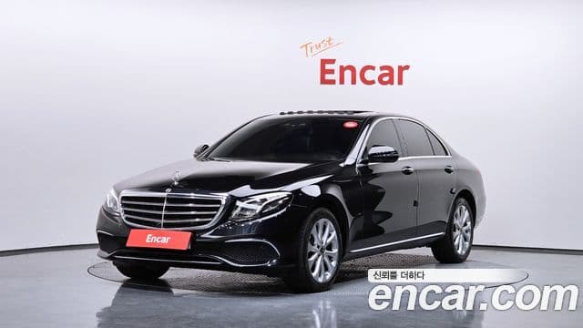 Mercedes-Benz E-Class 2018 — ფოტო 1/20