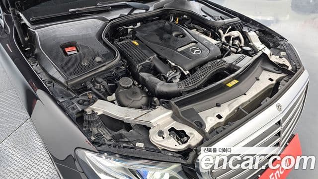 Mercedes-Benz E-Class 2018 — ფოტო 6/20
