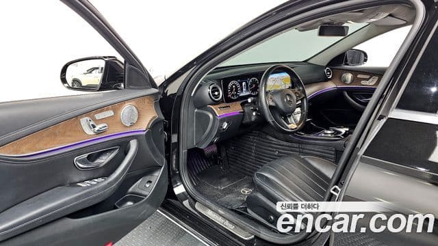 Mercedes-Benz E-Class 2018 — ფოტო 10/20