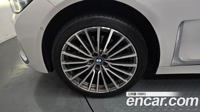 BMW 7 Series 2019 — ფოტო 9/20