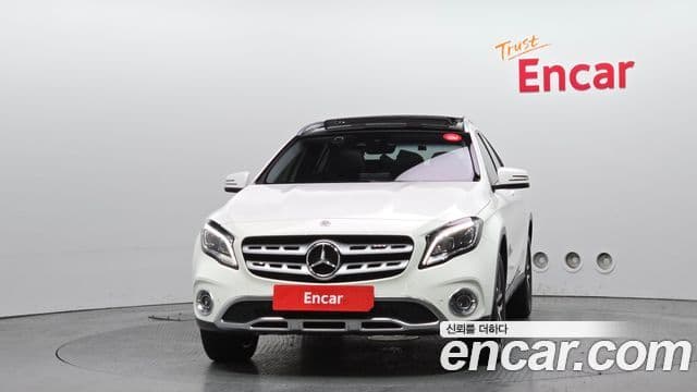 Mercedes-Benz GLA-Class 2019 — Şəkil 3/20