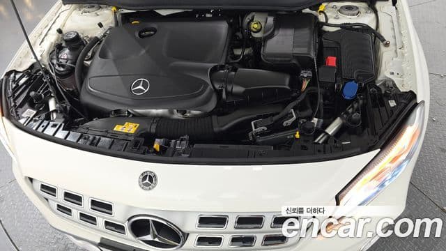 Mercedes-Benz GLA-Class 2019 — Şəkil 6/20
