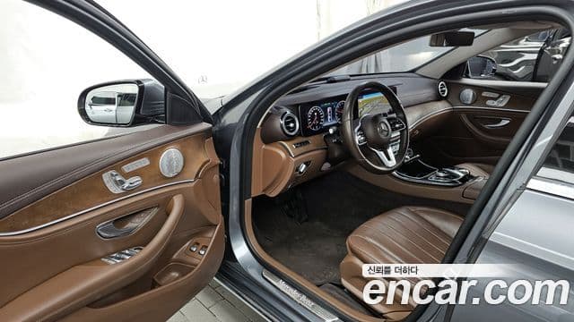 Mercedes-Benz E-Class 2019 — Şəkil 9/20