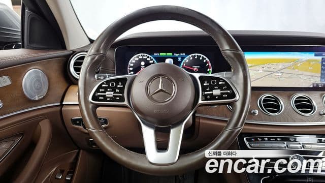 Mercedes-Benz E-Class 2019 — Şəkil 12/20
