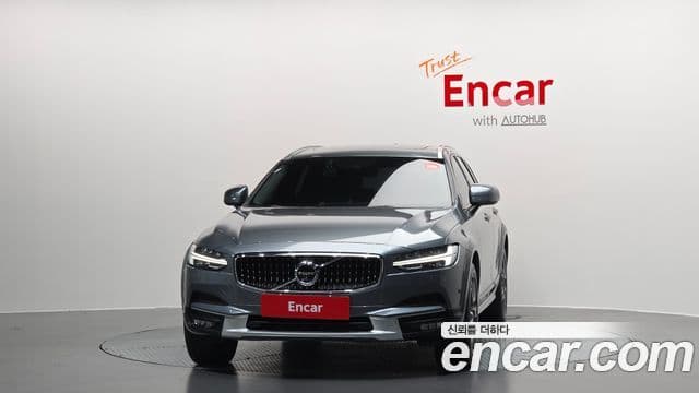 Volvo V90 Cross Country 2019 — Фото 3/20