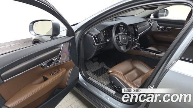 Volvo V90 Cross Country 2019 — Фото 10/20