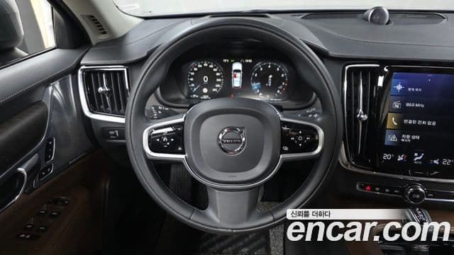 Volvo V90 Cross Country 2019 — Фото 13/20