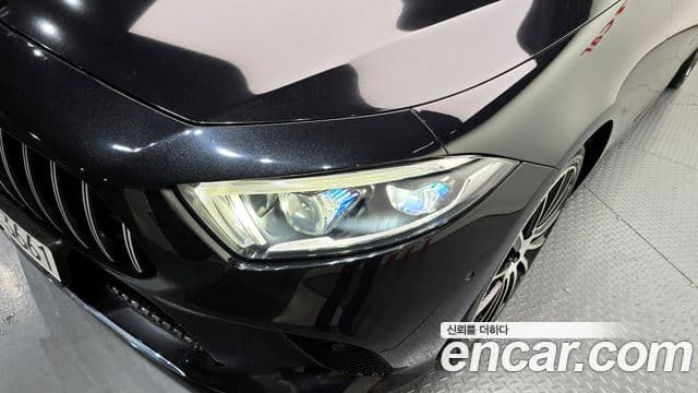 Mercedes-Benz CLS-Class 2019 — Photo 31/33