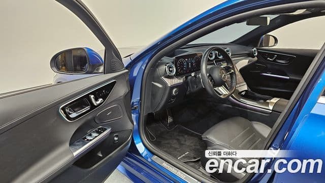 Mercedes-Benz C-Class 2023 — ფოტო 11/20