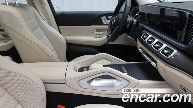 Mercedes-Benz GLE-Class 2025 — Фото 8/20
