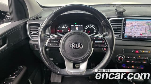 Kia Sportage The Bold 2021 — ფოტო 13/20