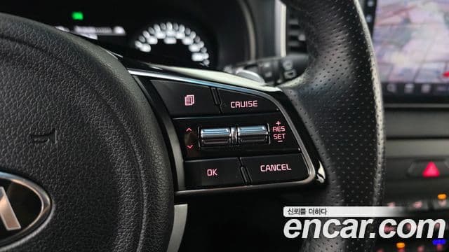 Kia Sportage The Bold 2021 — ფოტო 15/20