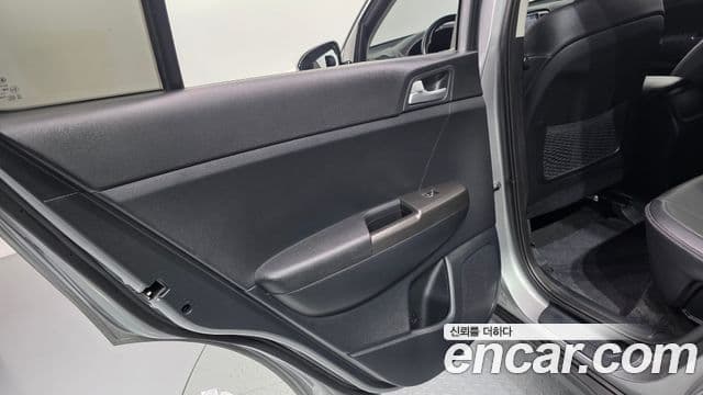 Kia Sportage The Bold 2021 — Şəkil 10/30