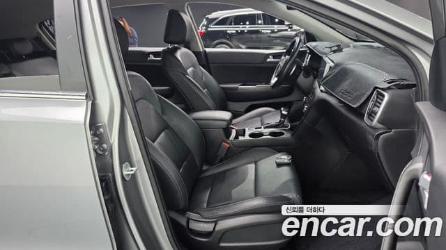 Kia Sportage The Bold 2021 — Şəkil 15/30