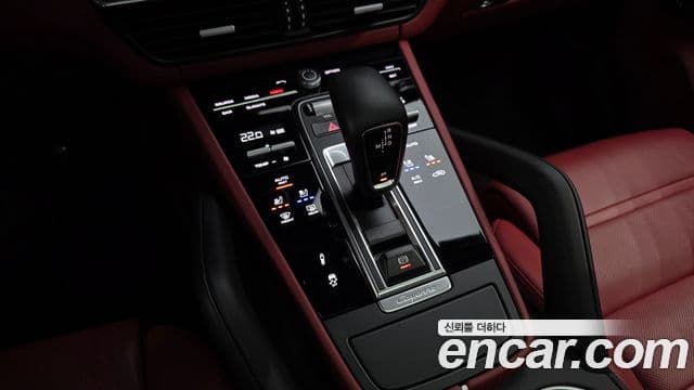 Porsche Cayenne 2022 — Şəkil 9/20