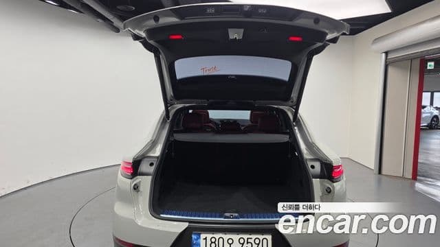 Porsche Cayenne 2022 — Şəkil 20/20