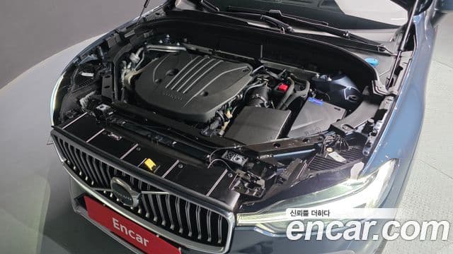 Volvo XC60 2021 — Şəkil 6/20