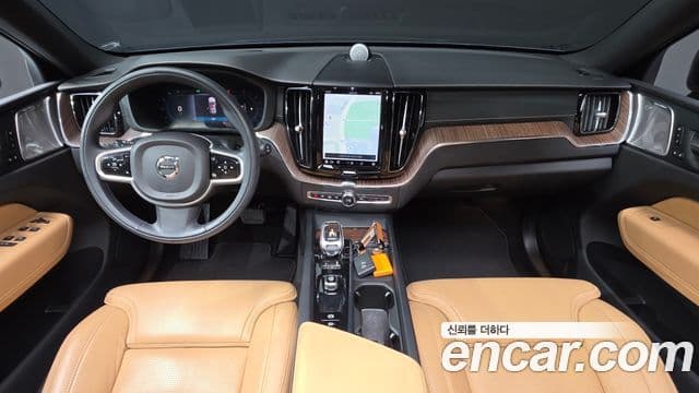 Volvo XC60 2021 — Şəkil 7/20