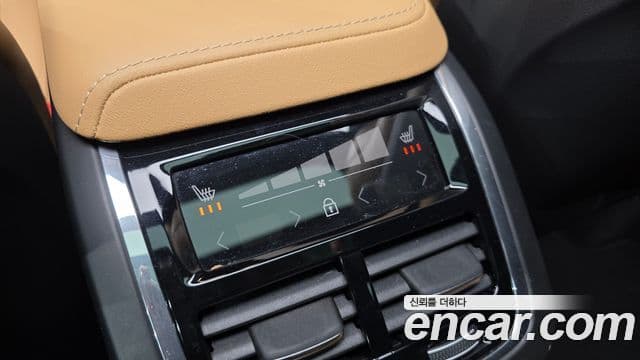 Volvo XC60 2021 — Şəkil 18/20