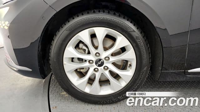 Kia K8 2021 — ფოტო 5/20
