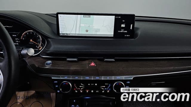 Genesis Electrified G80 2020 — ფოტო 15/20