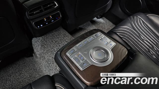Genesis Electrified G80 2020 — ფოტო 19/20