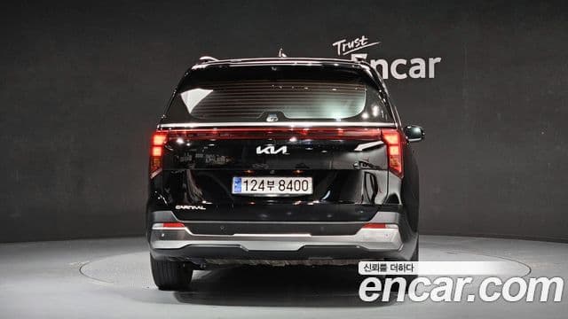 Kia Carnival 2024 — Şəkil 4/20