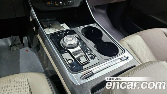 Kia Carnival 2024 — Şəkil 9/20