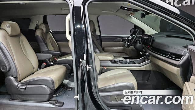 Kia Carnival 2024 — Şəkil 15/20