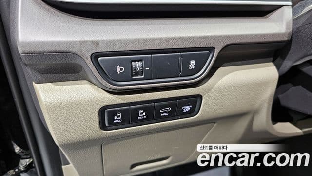 Kia Carnival 2024 — Şəkil 16/20