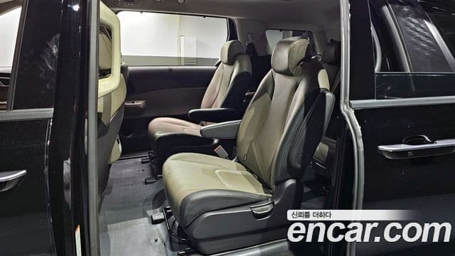 Kia Carnival 2024 — Şəkil 18/20