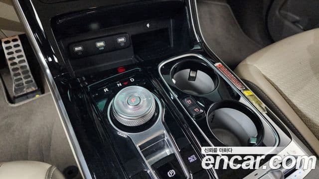Kia Carnival 2022 — Şəkil 8/20
