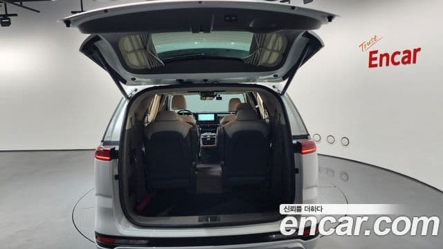 Kia Carnival 2022 — Şəkil 19/20