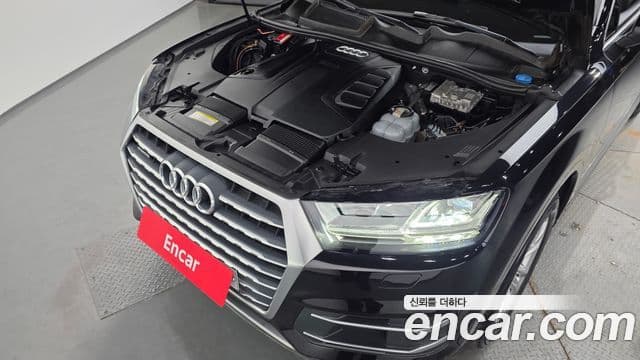 Audi Q7 2019 — Şəkil 6/20