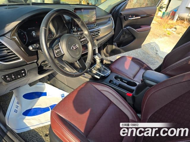 Kia Seltos 2020 — ფოტო 7/20
