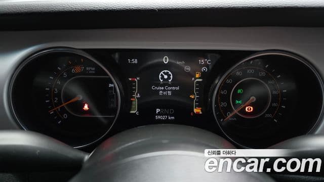 Jeep Wrangler 2021 — ფოტო 8/20