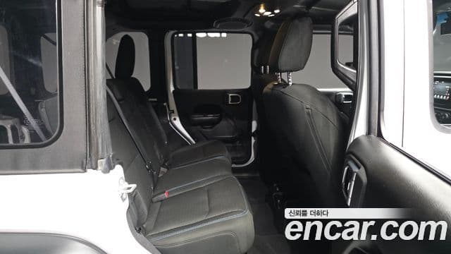 Jeep Wrangler 2021 — ფოტო 12/20