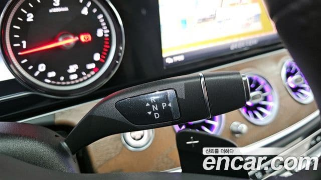 Mercedes-Benz E-Class 2020 — Фото 9/20