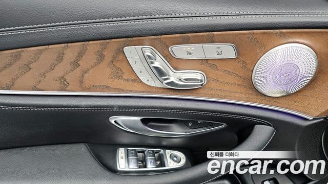 Mercedes-Benz E-Class 2020 — Фото 14/20