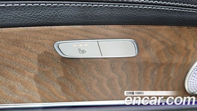 Mercedes-Benz E-Class 2020 — Фото 17/20