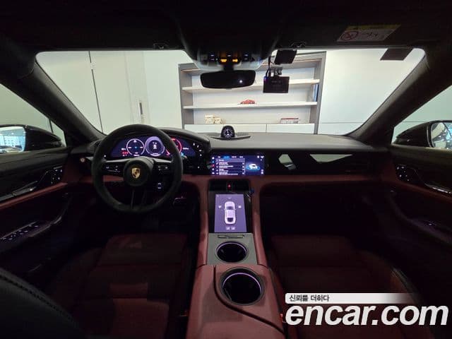 Porsche Taycan 2025 — ფოტო 9/20