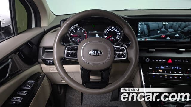 Kia Carnival 2020 — Фото 13/20